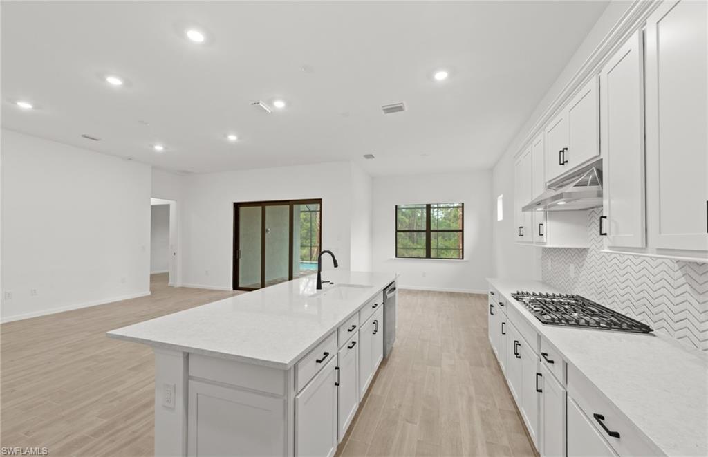 2107 Freemont Way Naples, FL 34120 - Photo 5 of 34