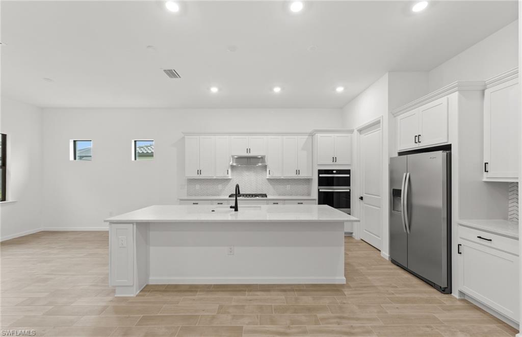 2107 Freemont Way Naples, FL 34120 - Photo 10 of 34