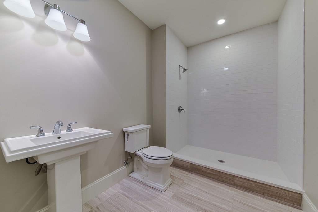 40 Chesterton Road Wellesley, MA 02481 - Photo 28 of 30 Gallery Image 28