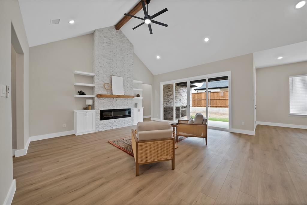 906 North State Street Decatur, TX 76234 - Photo 12 of 40