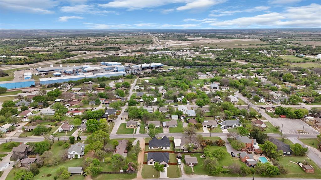 906 North State Street Decatur, TX 76234 - Photo 9 of 40