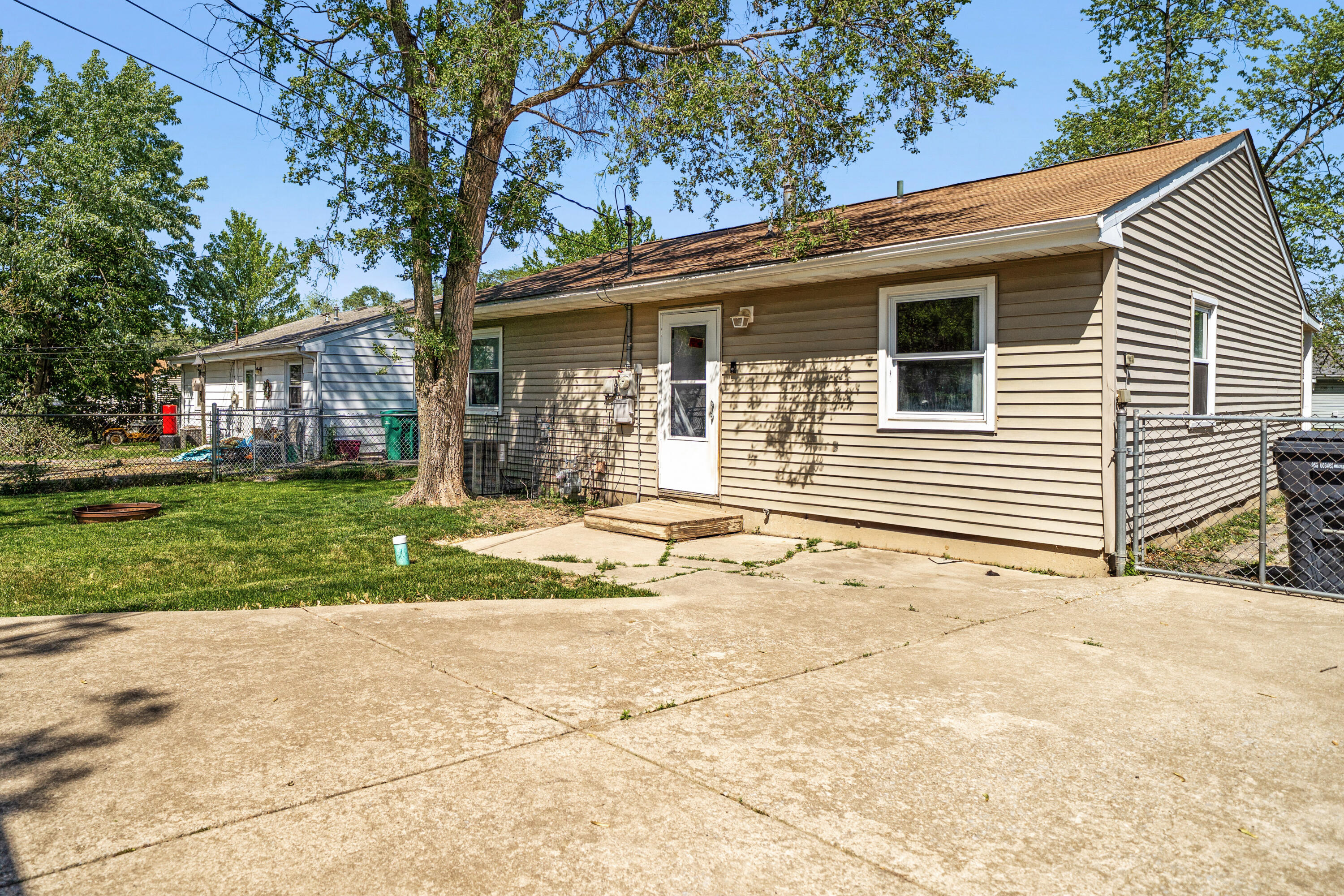 736-1 Imperial Road Valparaiso, IN 46385 - Photo 14 of 16 a view of a house with a yard