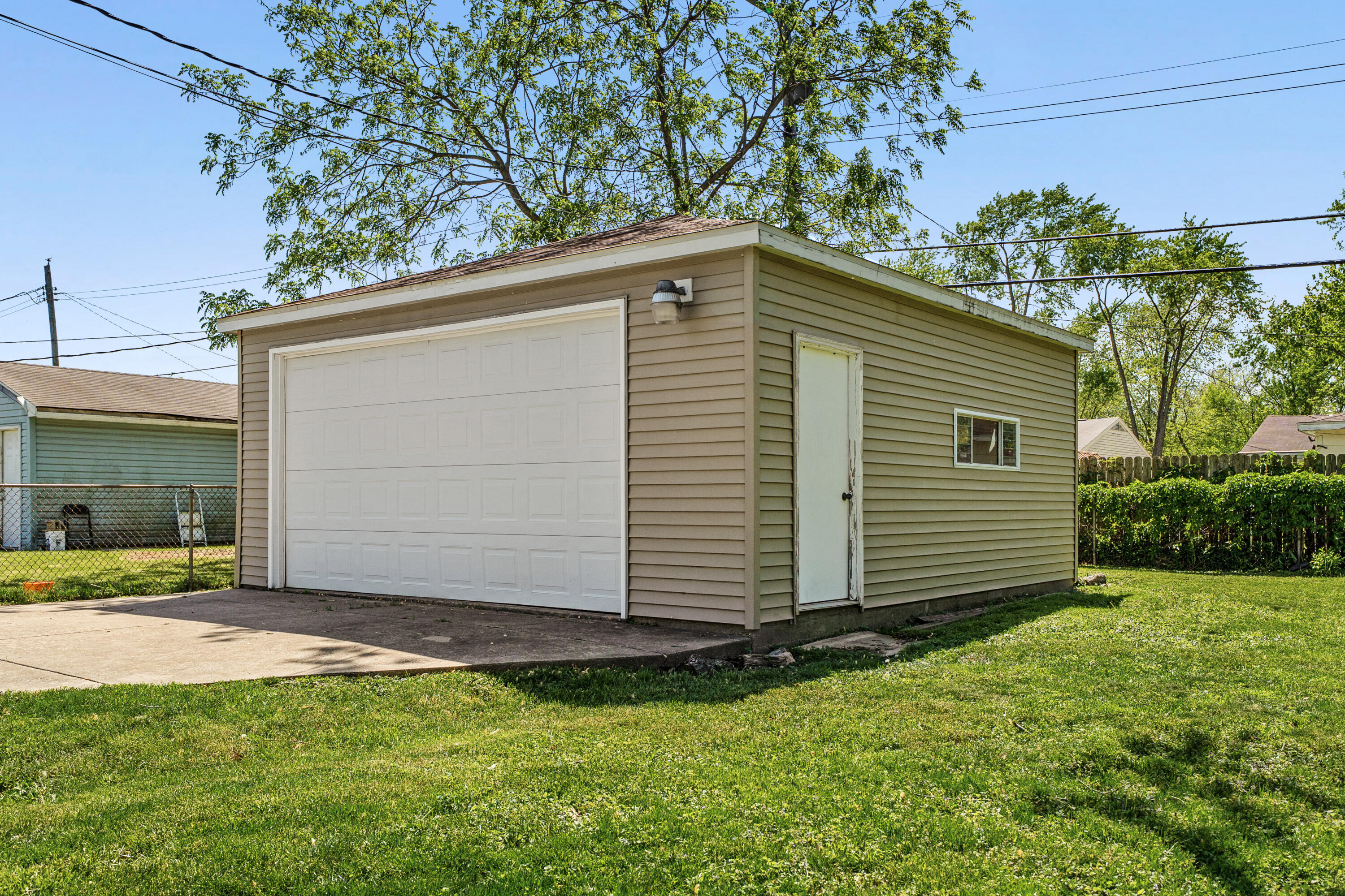 736-1 Imperial Road Valparaiso, IN 46385 - Photo 15 of 16 a view of backyard of house
