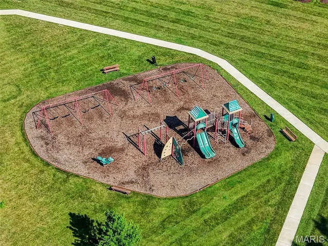 $420,000 | 508 Country Chase Drive, Lake St. Louis, MO 63367