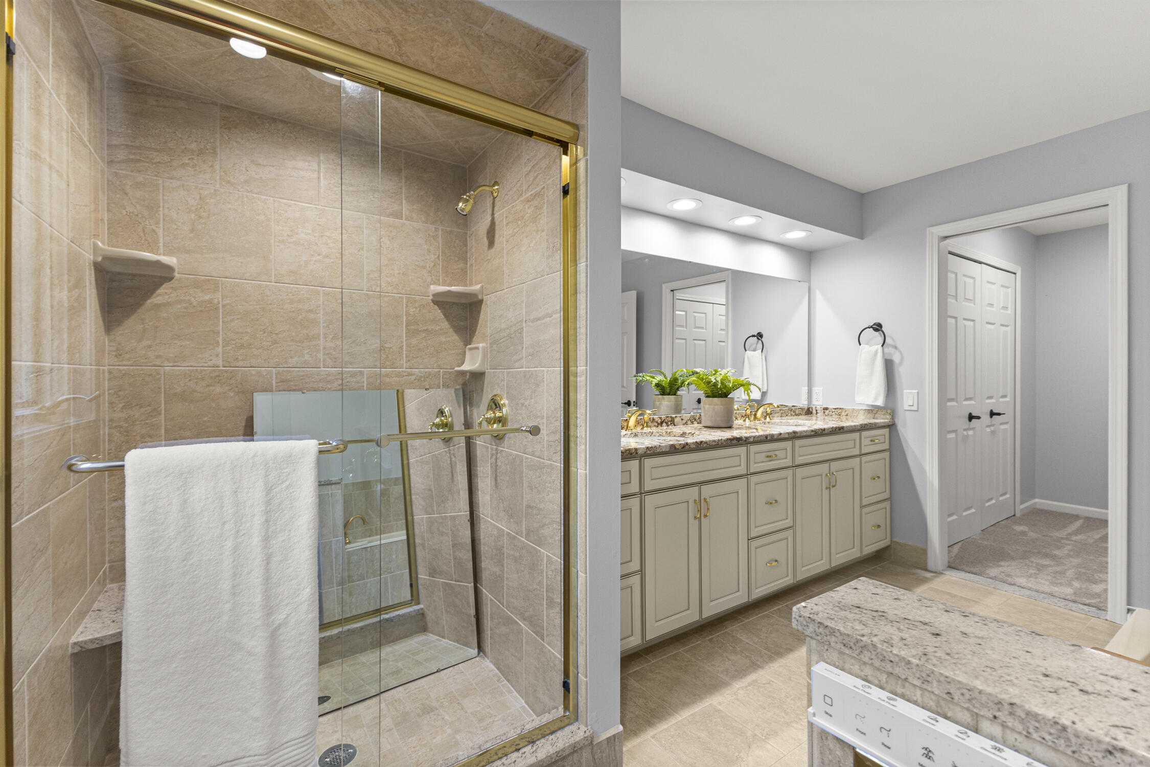 27155 Drake Road Farmington Hills, MI 48331 - Photo 42 of 55 44