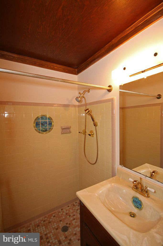 15903 Bond Mill Road Laurel, MD 20707 - Photo 14 of 21 Bath