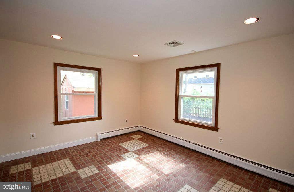15903 Bond Mill Road Laurel, MD 20707 - Photo 18 of 21 Solarium