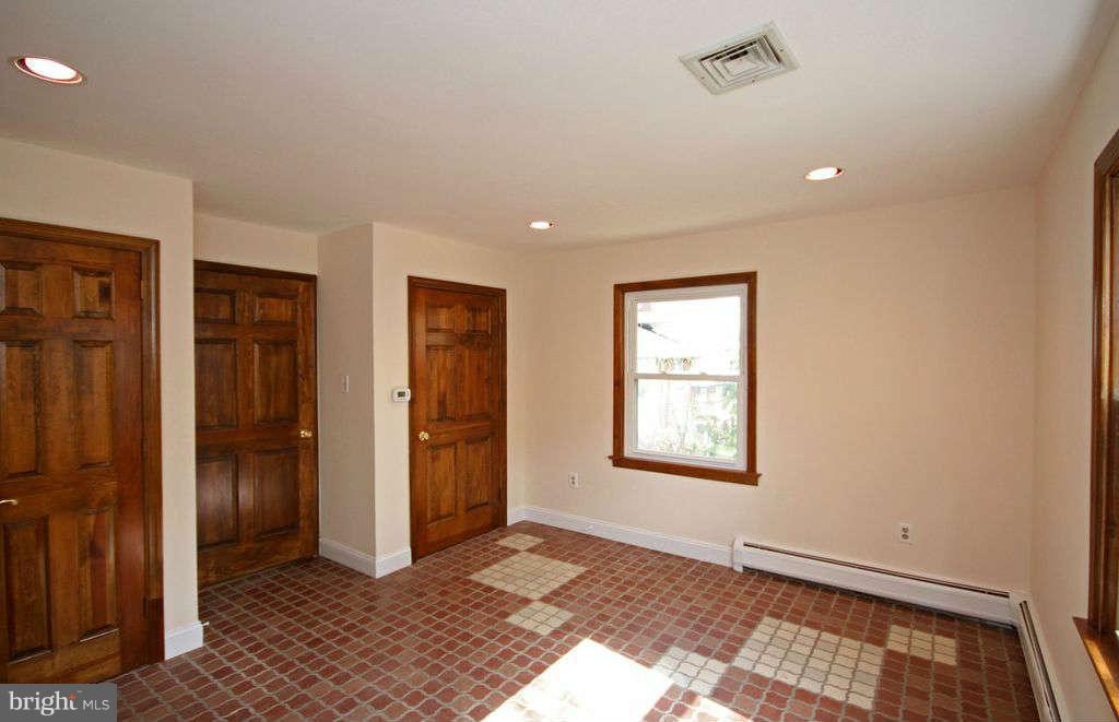 15903 Bond Mill Road Laurel, MD 20707 - Photo 19 of 21 Solarium
