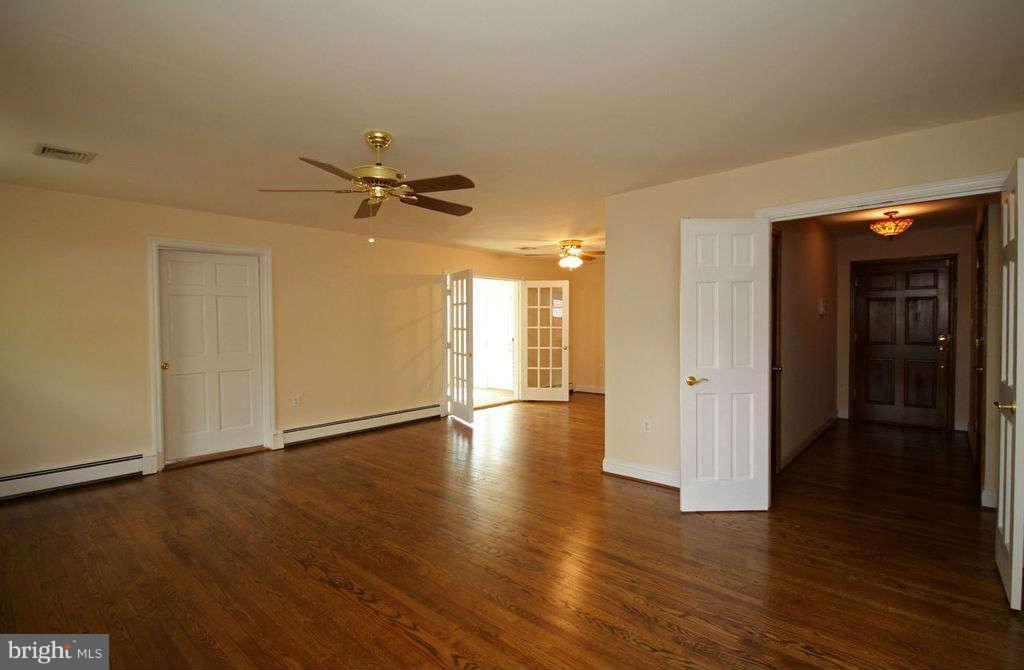 15903 Bond Mill Road Laurel, MD 20707 - Photo 7 of 21 Family Room