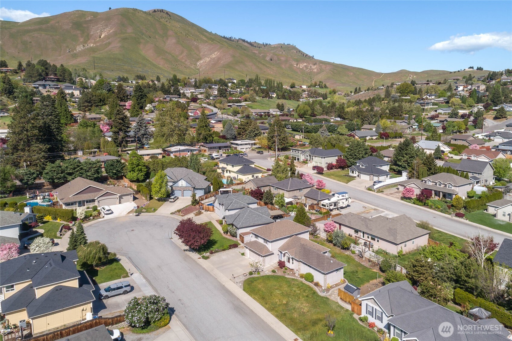 2207 Ashley Brooke Wenatchee, WA 98801 - Photo 14 of 36