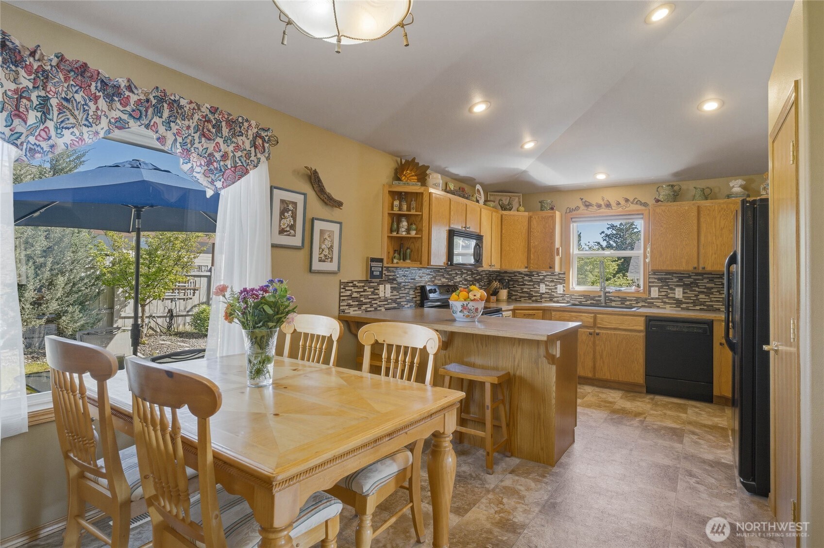 2207 Ashley Brooke Wenatchee, WA 98801 - Photo 2 of 36