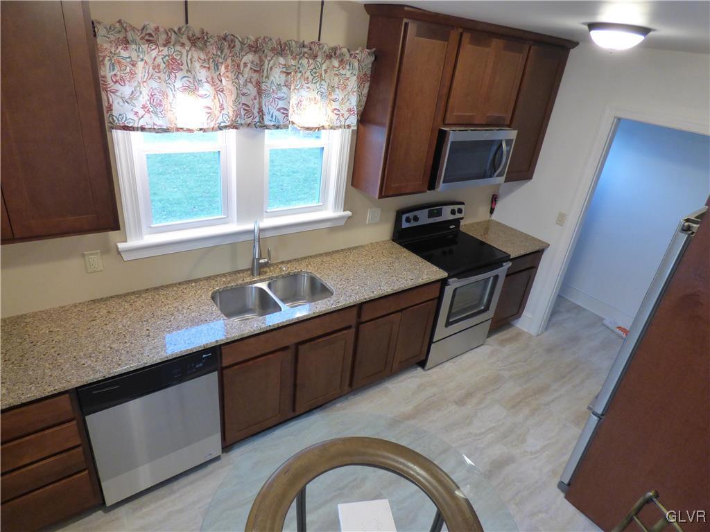 5340 Hanoverville Road Bethlehem, PA 18017 - Photo 9 of 26 Gallery Image 9