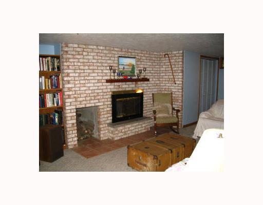 14893 Hall Road Meadville, PA 16335 - Photo 4 of 8 Den/Family/Great Room.
