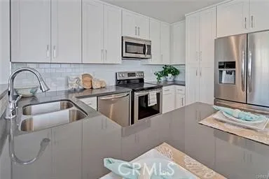 $3,295 | 6028 South Pacific Coast Highway, Unit 3, Redondo Beach, CA 90277