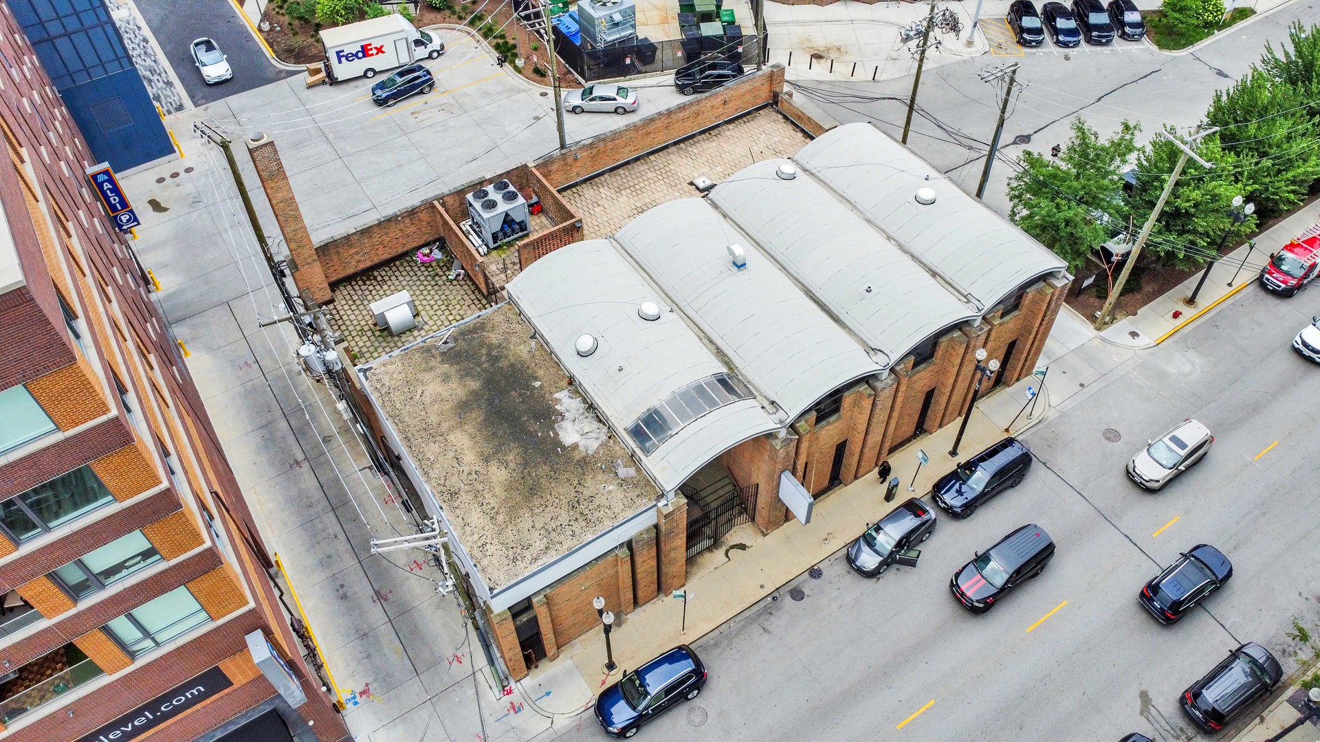 225 West Division Street Chicago, IL 60610 - Photo 12 of 13 an aerial view of a house with parking space