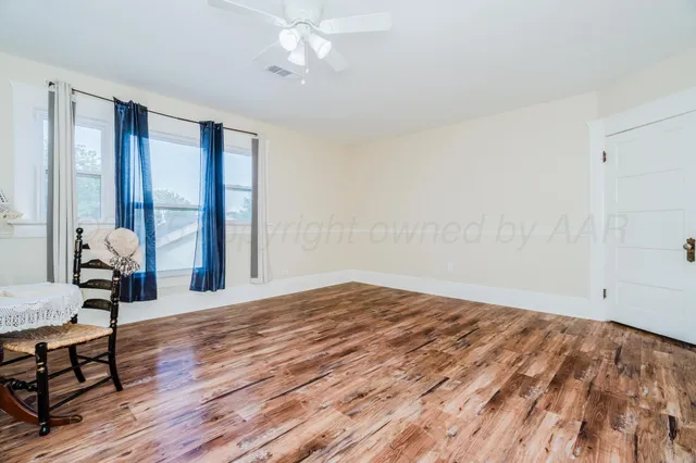 $295,000 | 603 East 5th Street, Hereford, TX 79045