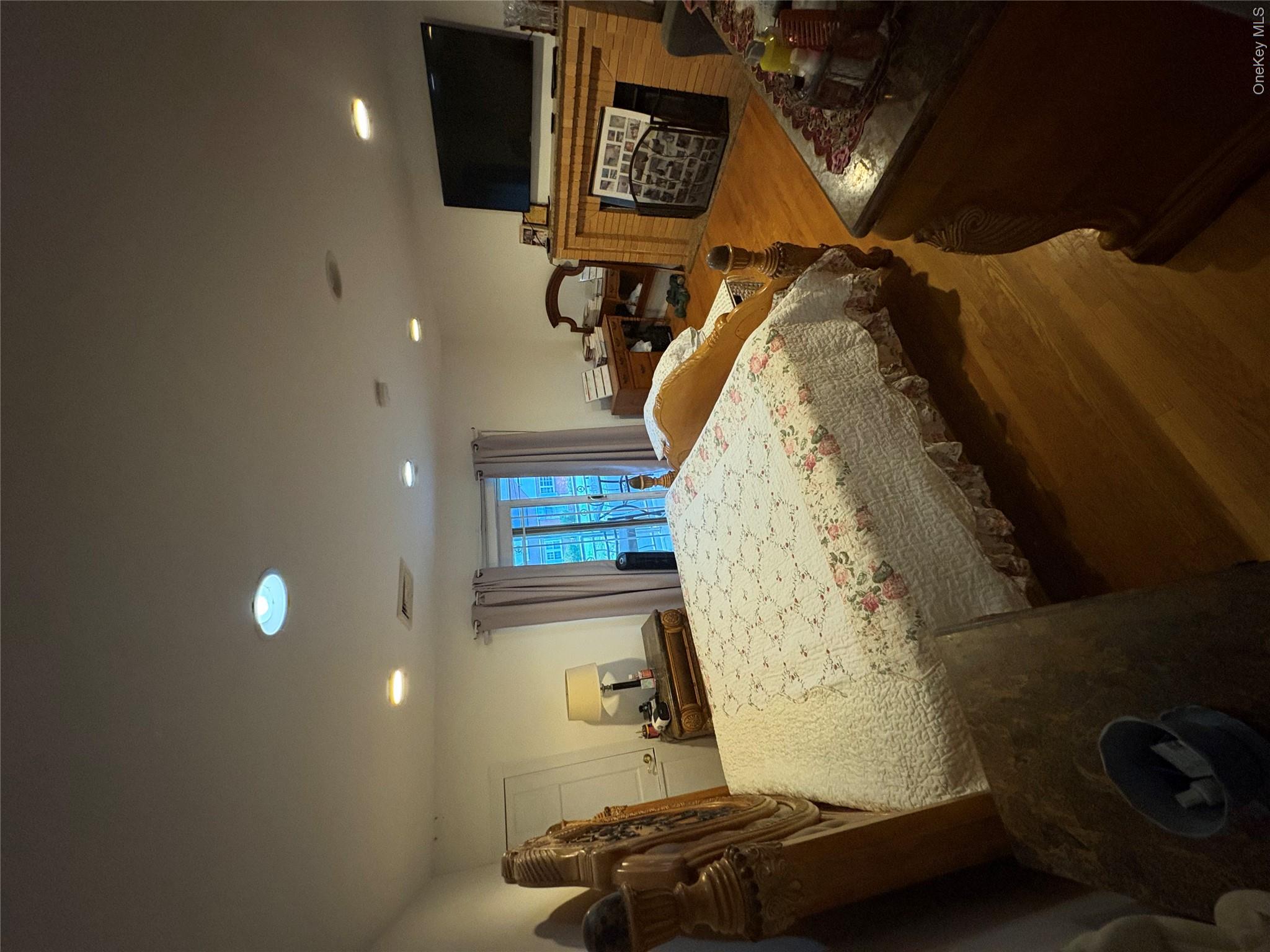 34 Marlowe Road Valley Stream, NY 11580 - Photo 22 of 27 Gallery Image 22