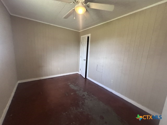 902 Simpson Street Yoakum, TX 77995 - Photo 9 of 11