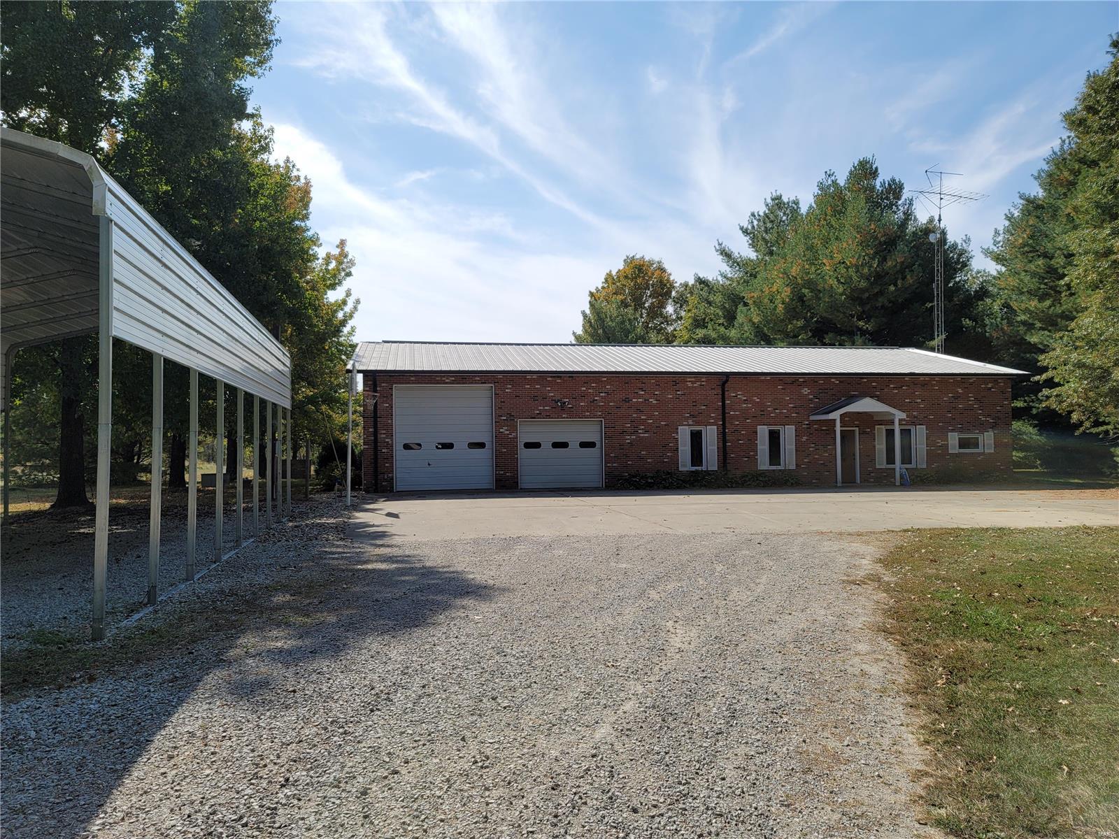 5571 Omega Road Iuka, IL 62849 - Photo 1 of 1