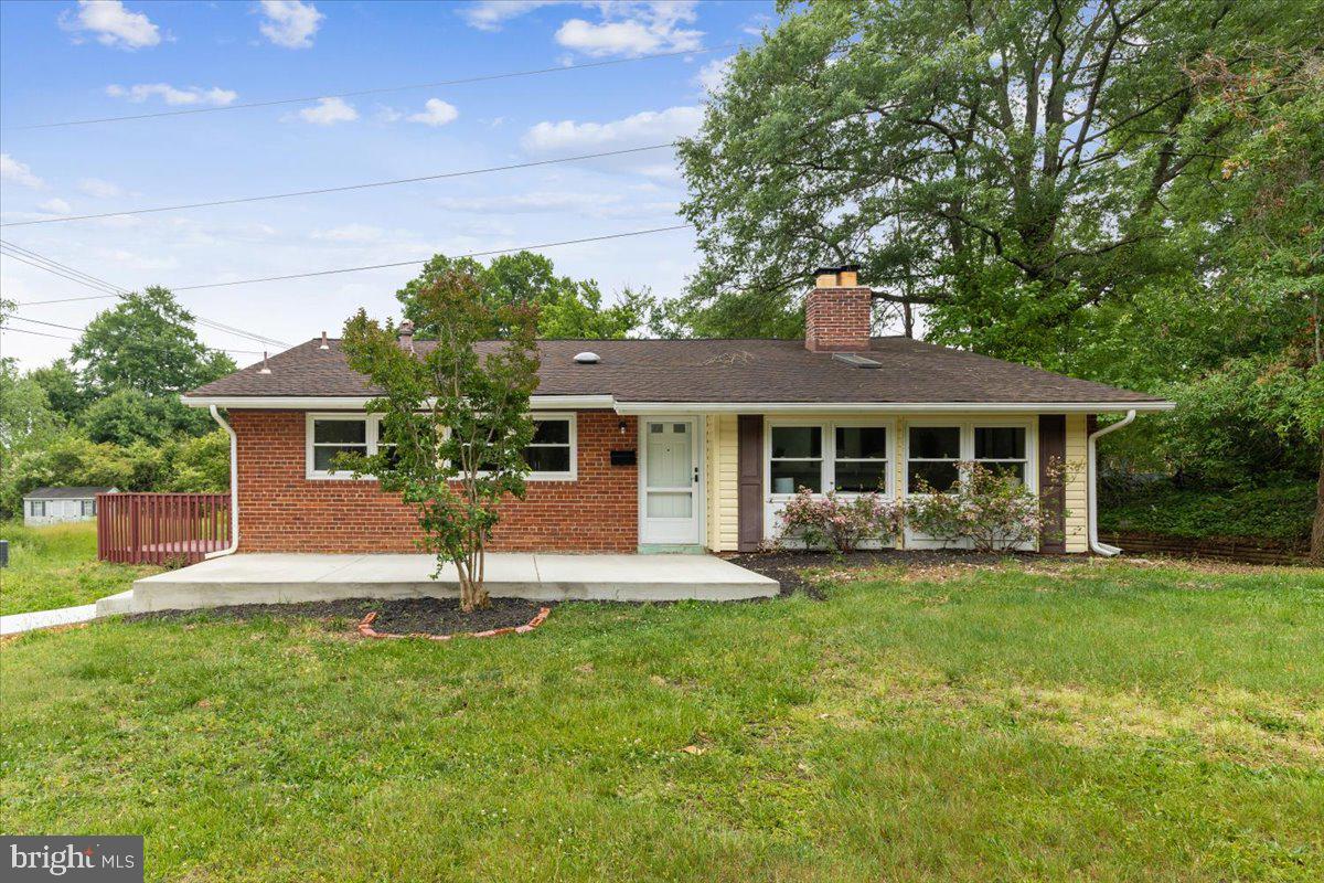 4527 Roundhill Road Alexandria, VA 22310 - Photo 1 of 26 Gallery Image 1