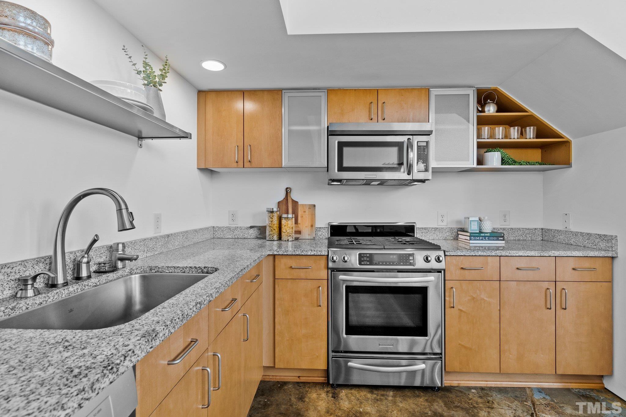 701 West Trinity Avenue Durham, NC 27701 - Photo 7 of 37