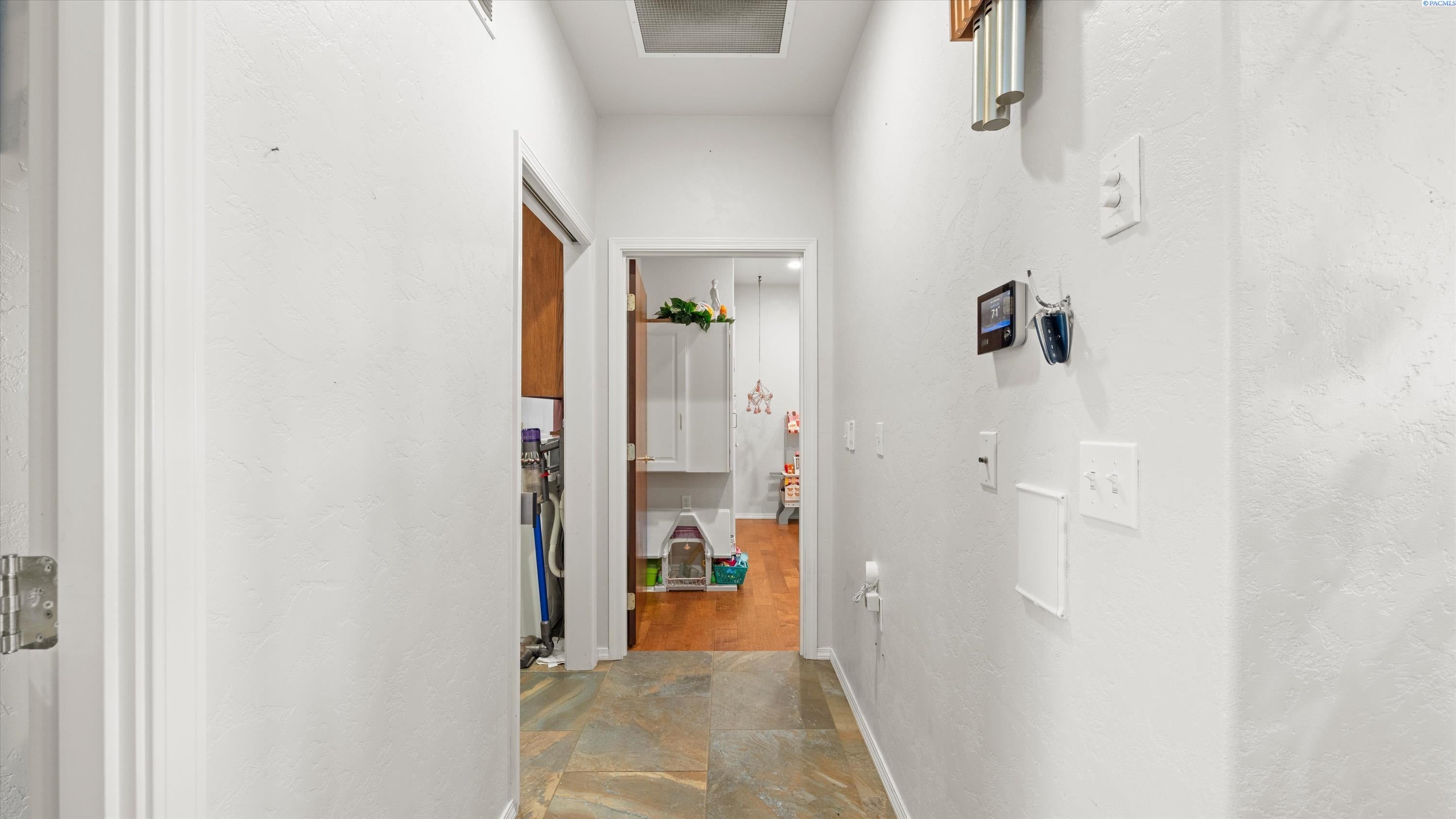 27446 North Case Road Prosser, WA 99350 - Photo 35 of 50 Gallery Image 35