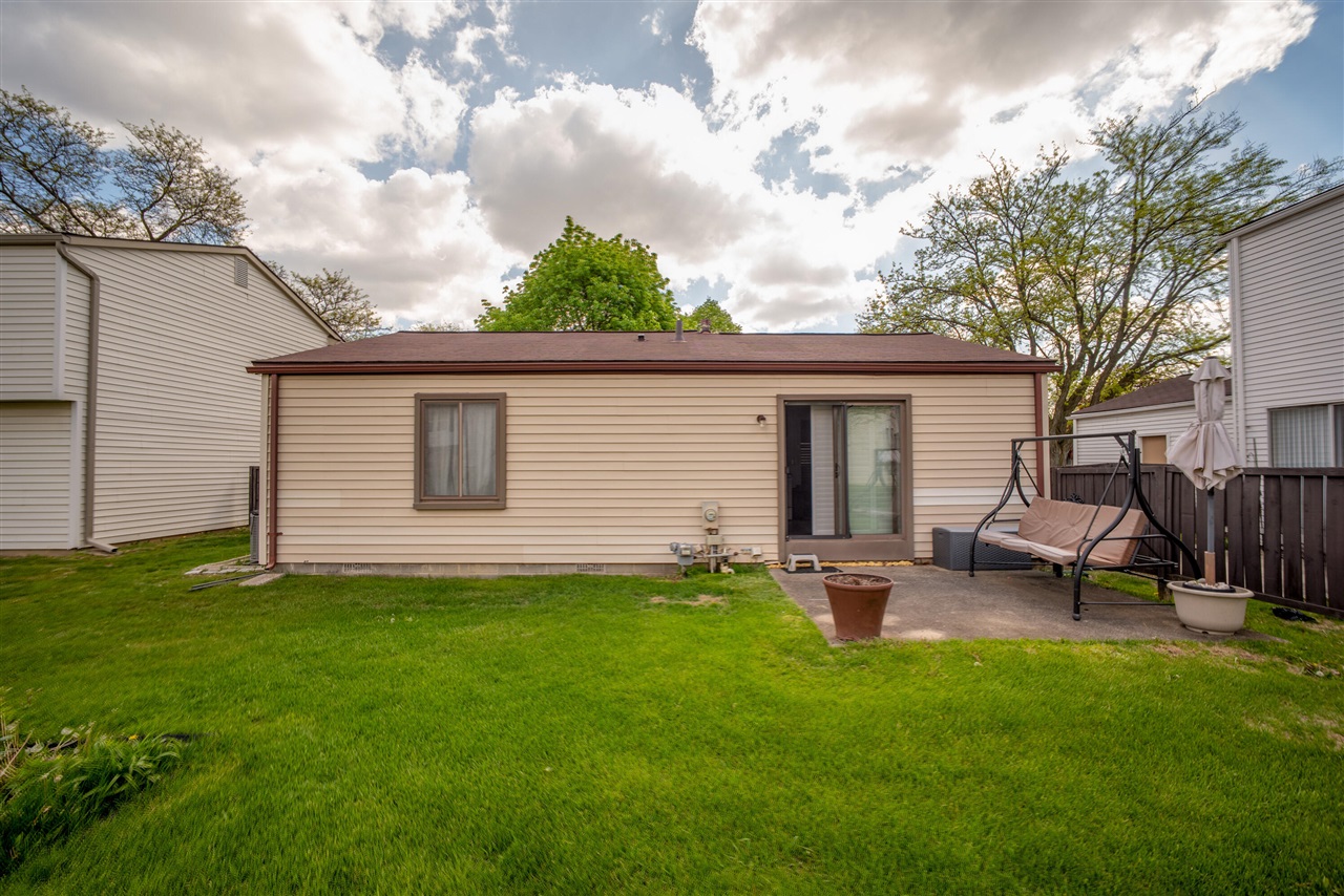 2887 Roundtree Drive Troy, MI 48083 - Photo 18 of 20