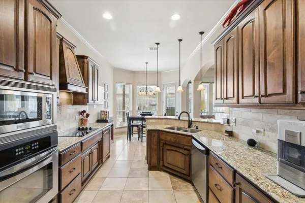 $430,000 | 124 Olympic Drive, Willow Park, TX 76008