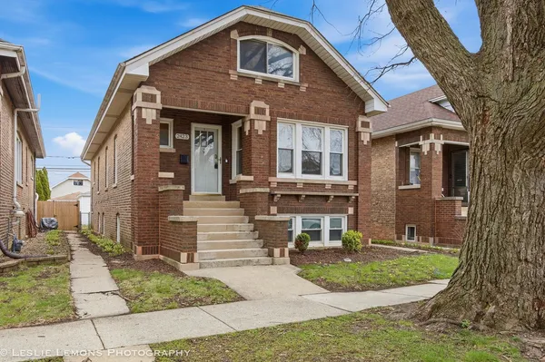 $325,000 | 2423 Wesley Avenue, Berwyn, IL 60402
