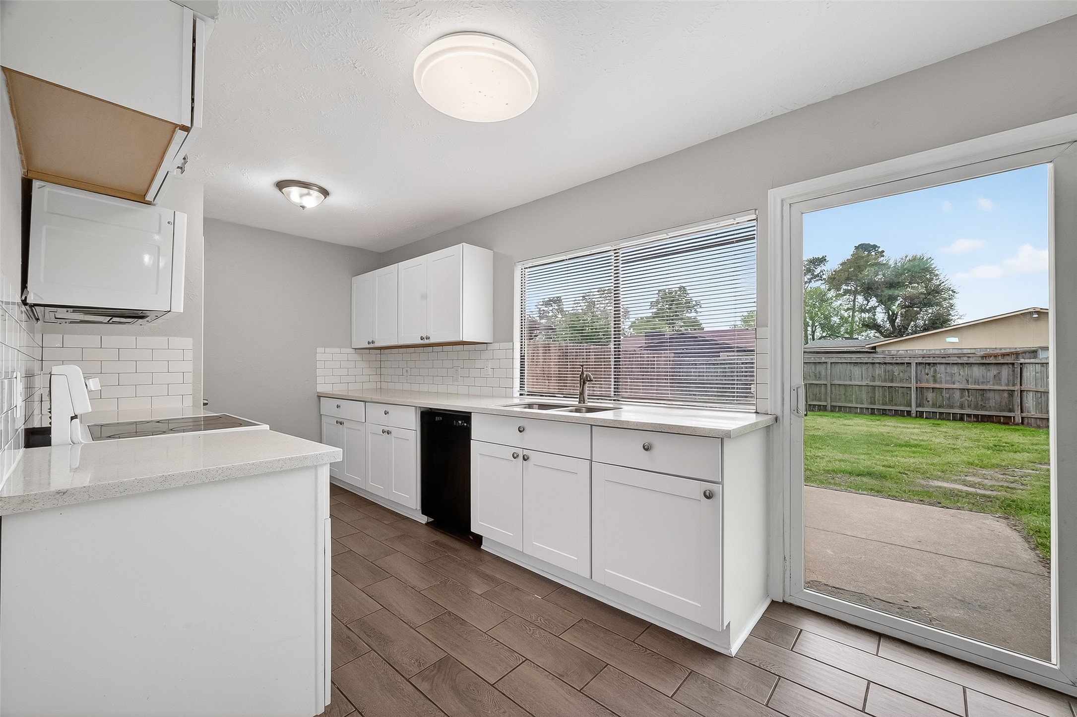 14034 Lourdes Drive Houston, TX 77049 - Photo 12 of 31