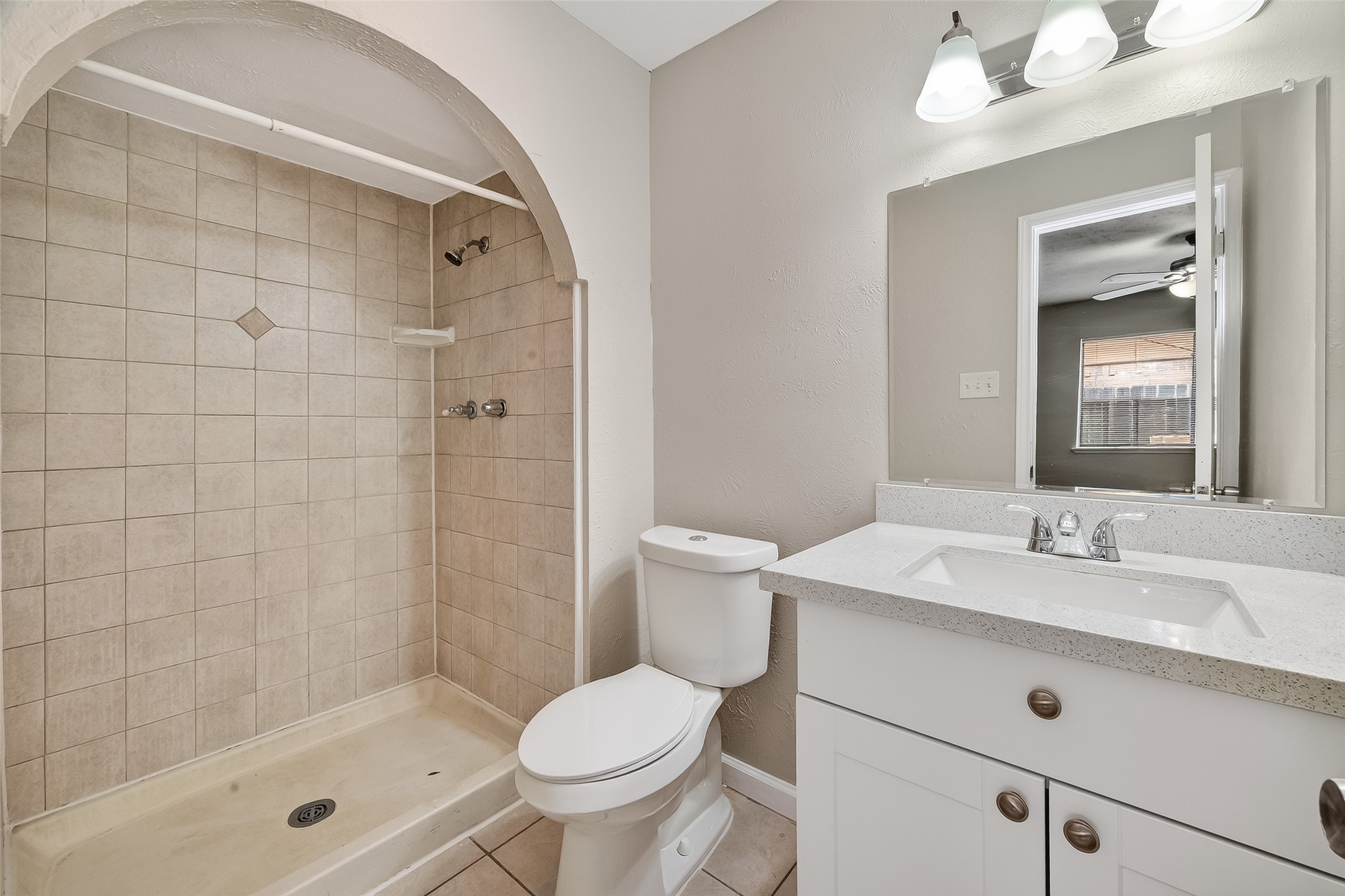 14034 Lourdes Drive Houston, TX 77049 - Photo 17 of 31