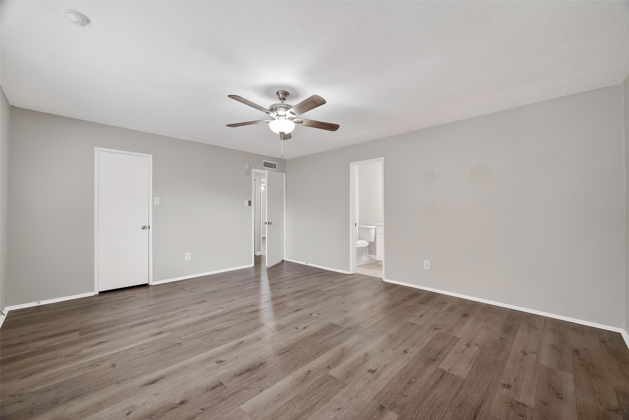14034 Lourdes Drive Houston, TX 77049 - Photo 19 of 31
