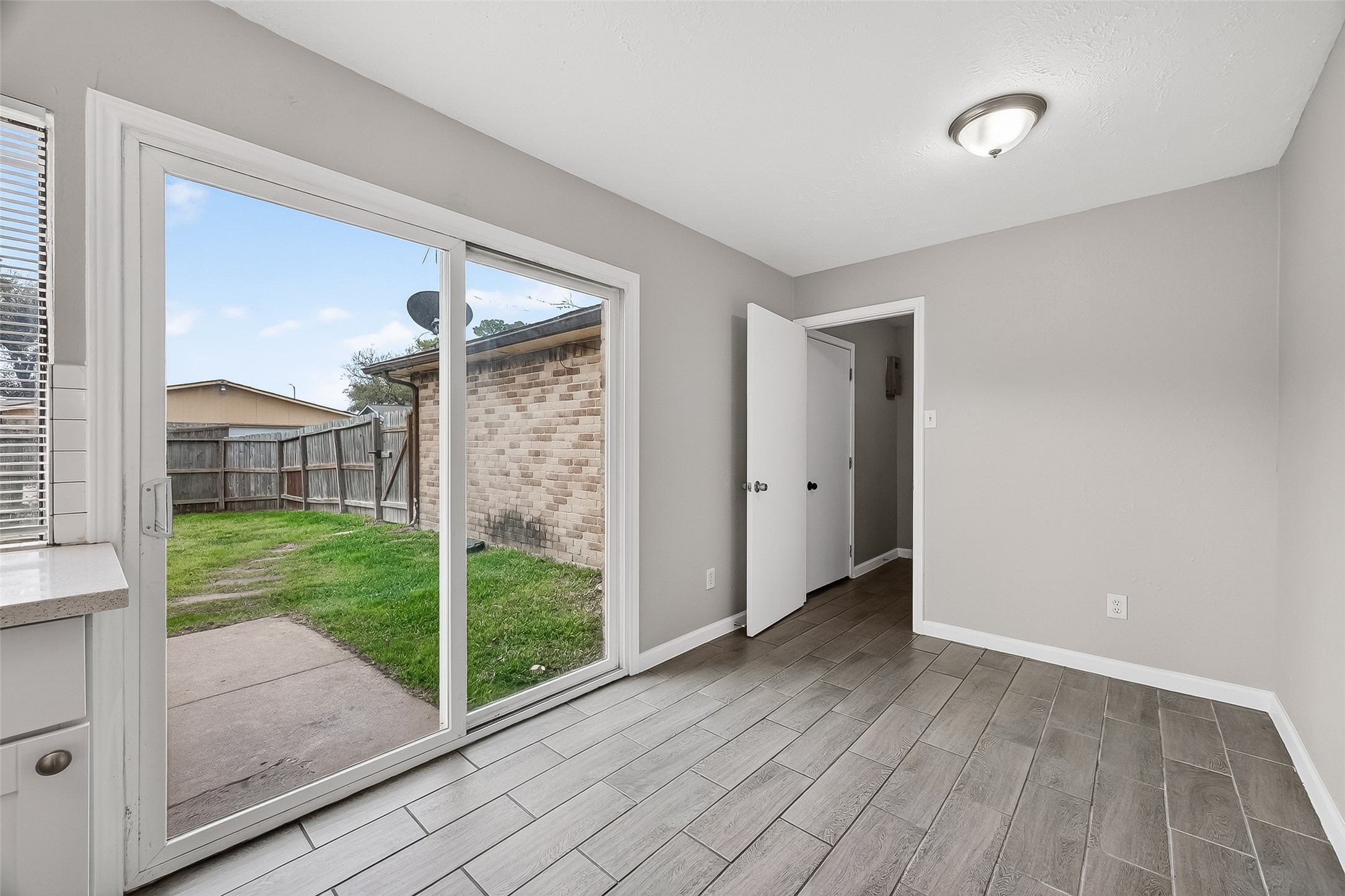 14034 Lourdes Drive Houston, TX 77049 - Photo 9 of 31