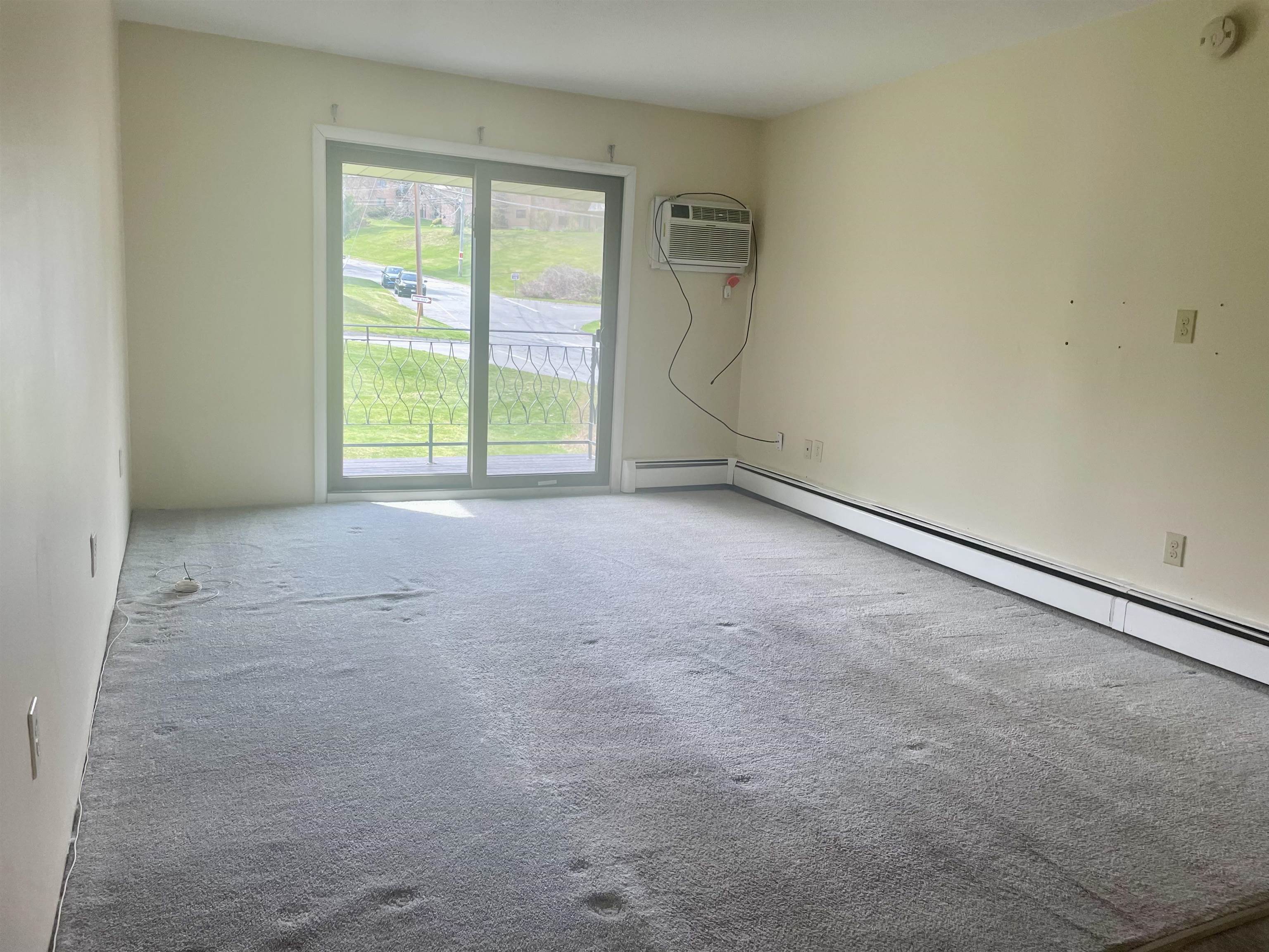 Strawberry Bank Road, Unit 20/BLDG 6 Nashua, NH 03062 - Photo 5 of 12 Gallery Image 5