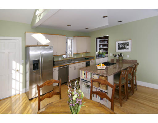 13 Sheffield Road Winchester, MA 01890 - Photo 6 of 8