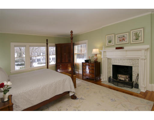 13 Sheffield Road Winchester, MA 01890 - Photo 8 of 8