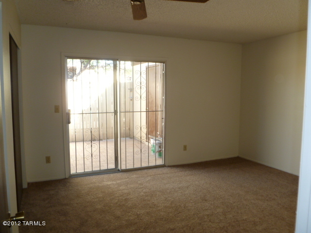 923 South Pantano Road Tucson, AZ 85710 - Photo 2 of 16 Gallery Image 2