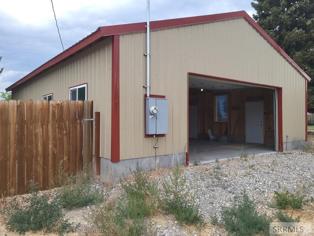 207 West College Street Mackay, ID 83251 - Photo 3 of 19