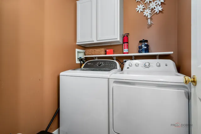 $399,000 | 908 South Arlington Drive, Round Lake, IL 60073