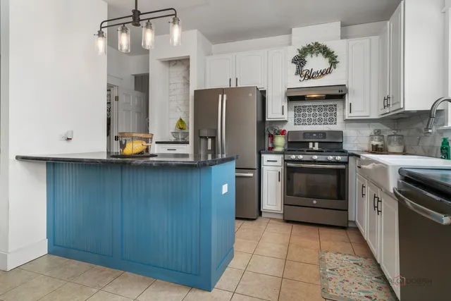 $399,000 | 908 South Arlington Drive, Round Lake, IL 60073