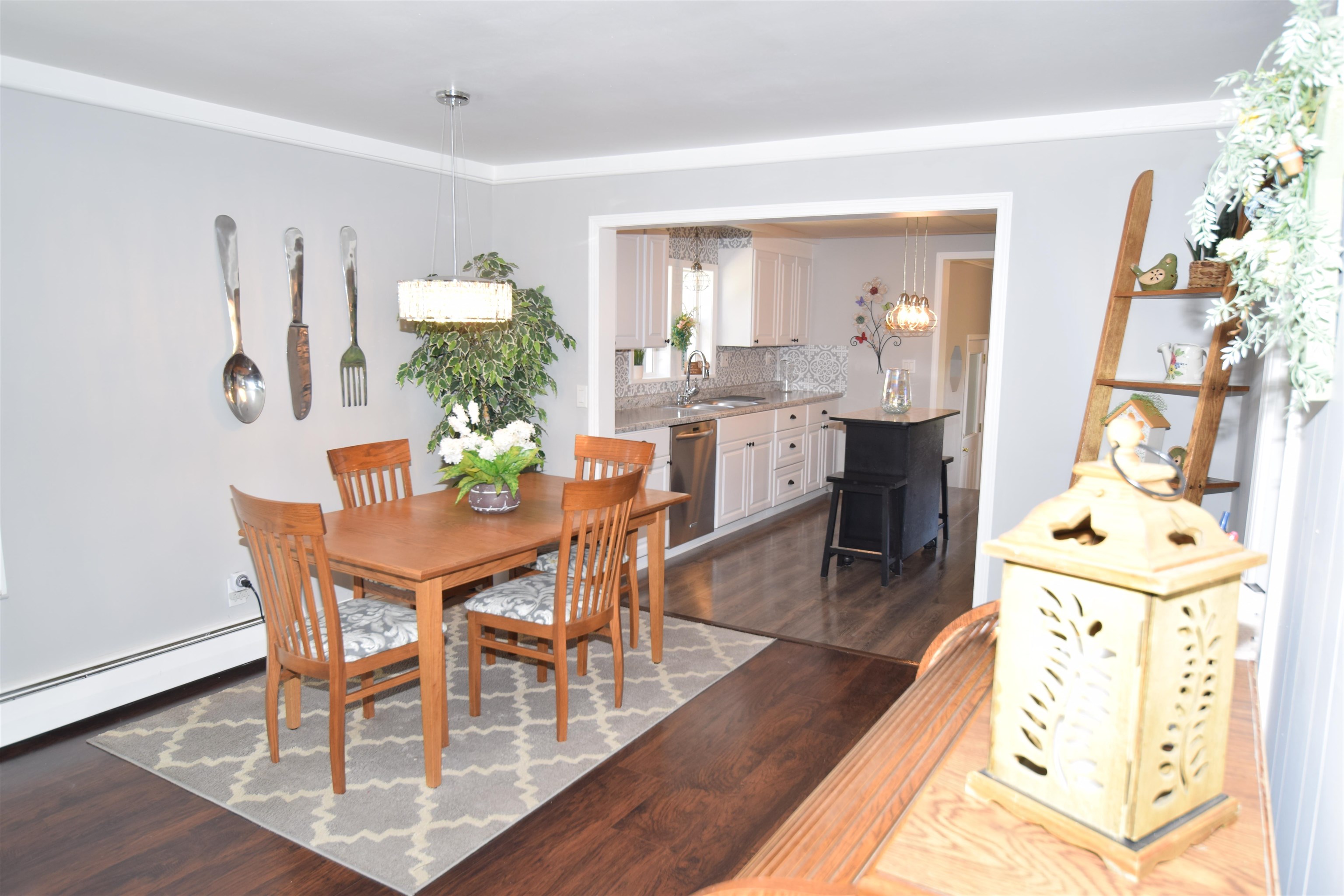 742 North Knight Road Bay City, MI 48708 - Photo 8 of 34