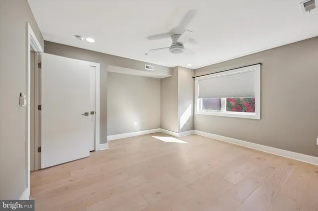 $899,900 | 152 North Front Street, Philadelphia, PA 19106