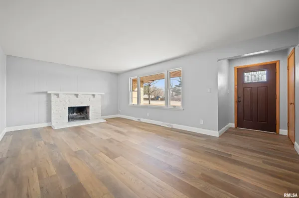 $189,900 | 1021 West Westwood Drive, Peoria, IL 61614