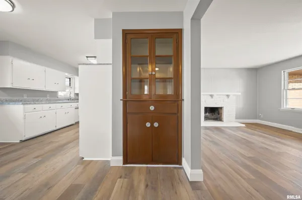 $189,900 | 1021 West Westwood Drive, Peoria, IL 61614