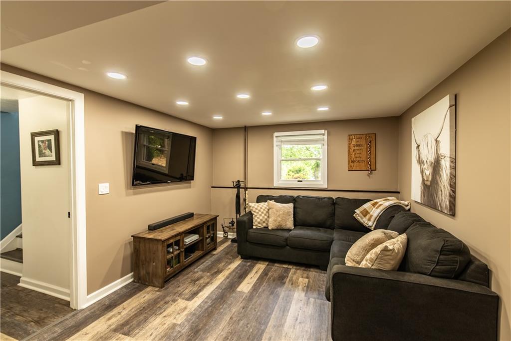 229 Holyoke Road Butler, PA 16001 - Photo 17 of 29 Gallery Image 17