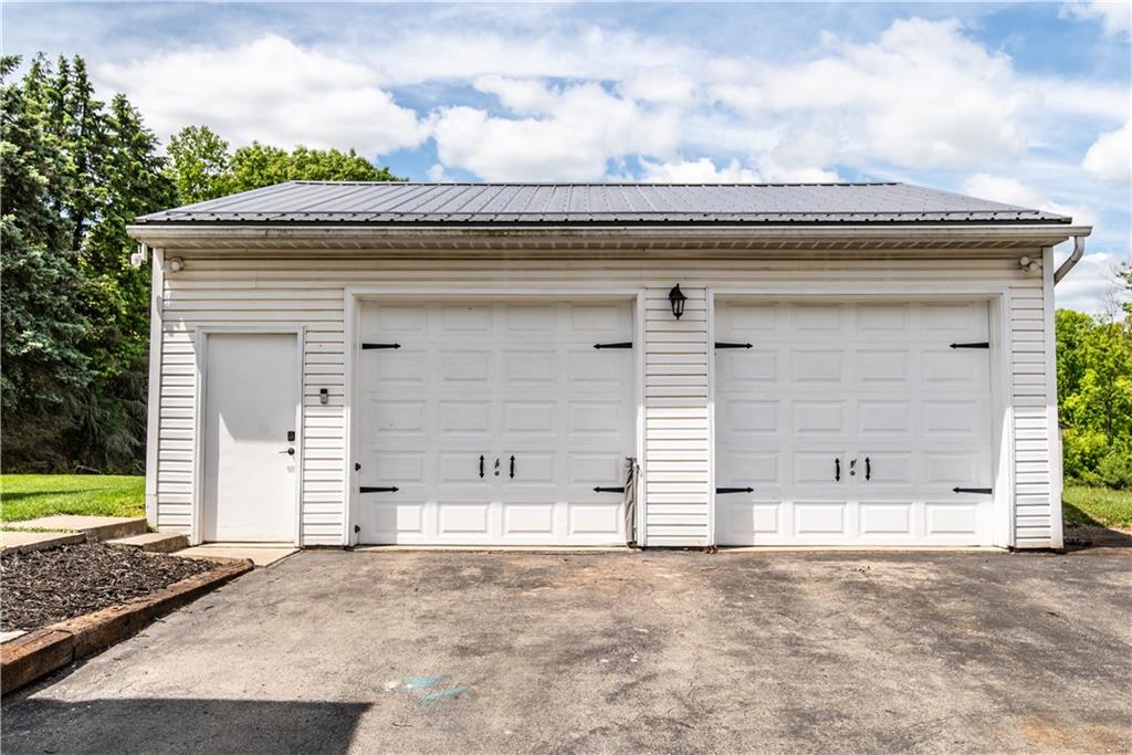 229 Holyoke Road Butler, PA 16001 - Photo 23 of 29 Gallery Image 23