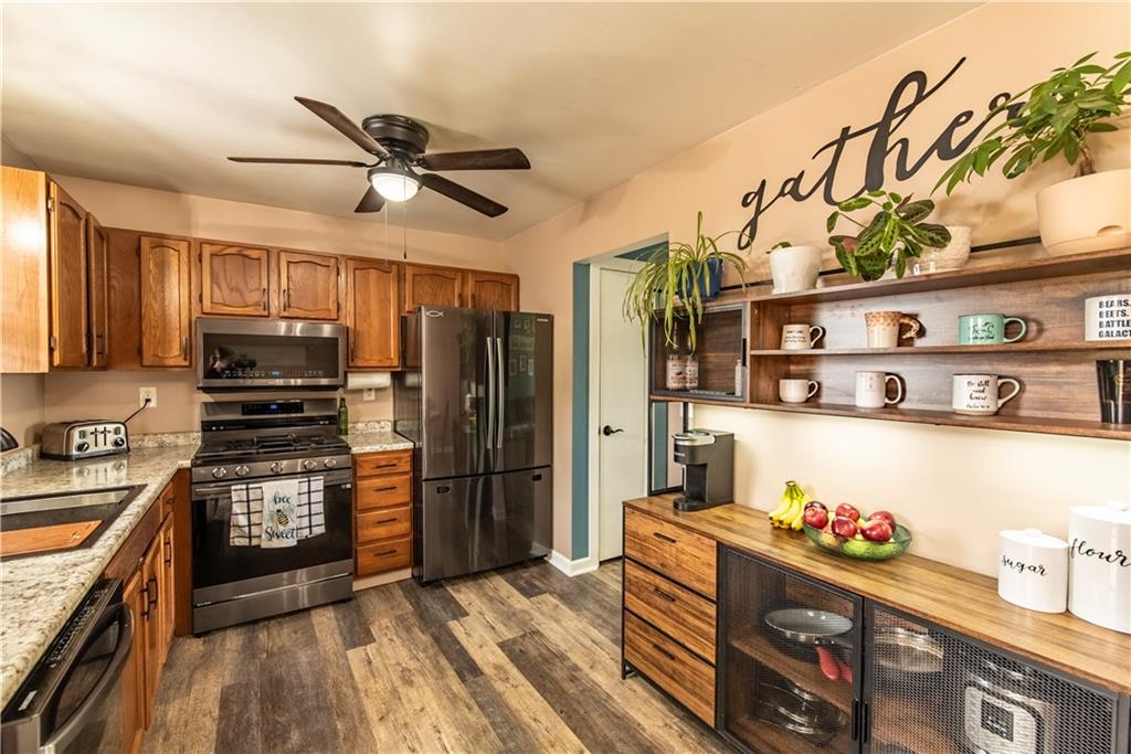 229 Holyoke Road Butler, PA 16001 - Photo 4 of 29 Gallery Image 4