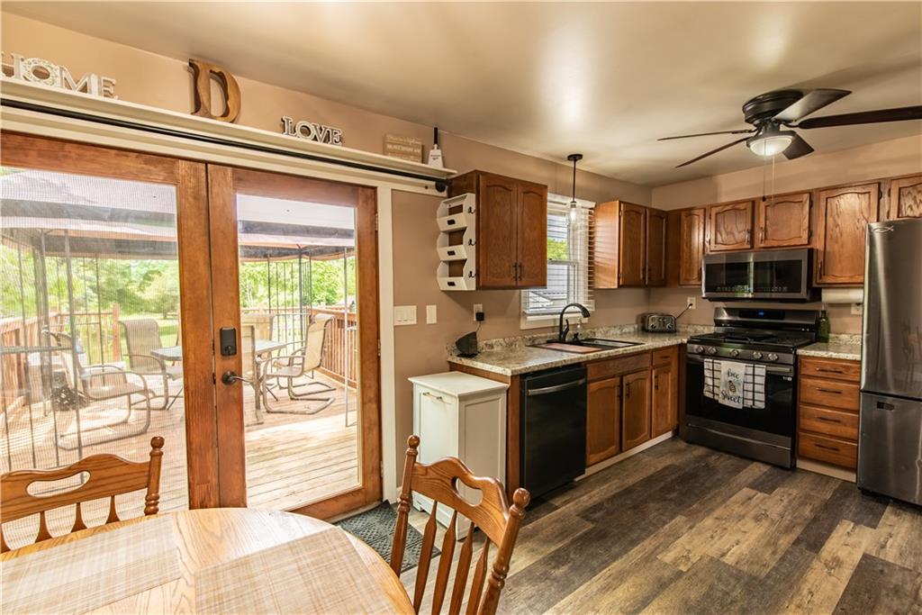 229 Holyoke Road Butler, PA 16001 - Photo 5 of 29 Gallery Image 5