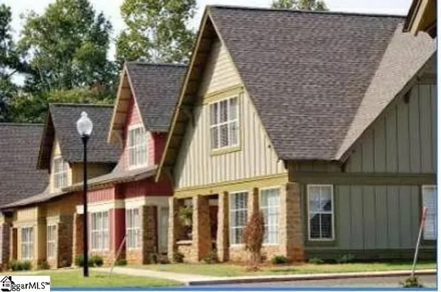 $2,400 | 101 West Lane Road, Clemson, SC 29631