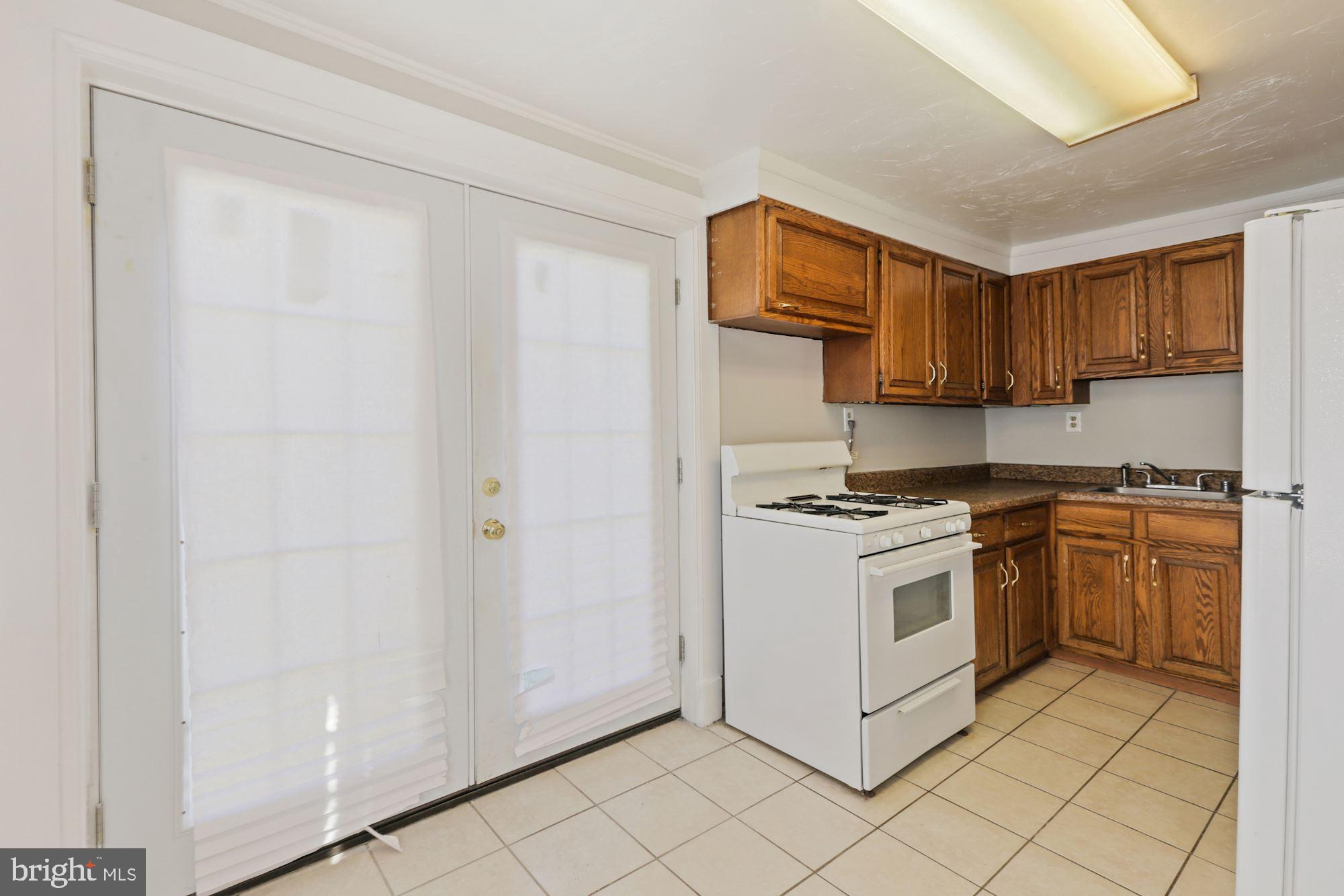 2710 Georgetown Road Baltimore, MD 21230 - Photo 12 of 29 Breakfast Room